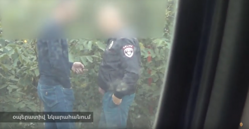Ճանապարհային ոստիկանը բերման է ենթարկվել ապօրինի թմրաշրջանառությամբ զբաղվելու կասկածանքով