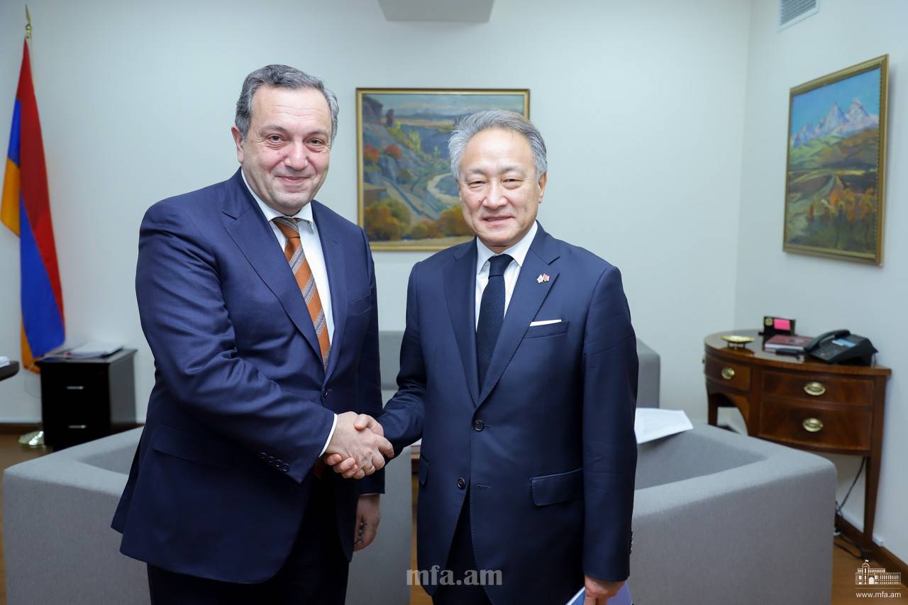 Կորեայի Հանրապետության դեսպանն իր հավատարմագրերի պատճենը հանձնել է ԱԳ նախարարի տեղակալին