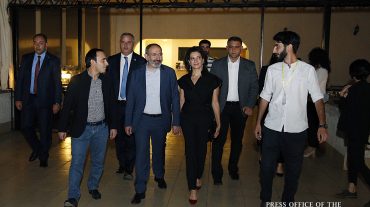 Նիկոլ Փաշինյանը և տիկին Աննա Հակոբյանը ներկա են գտնվել «Երկրի հակառակ կողմը» ներկայացմանը