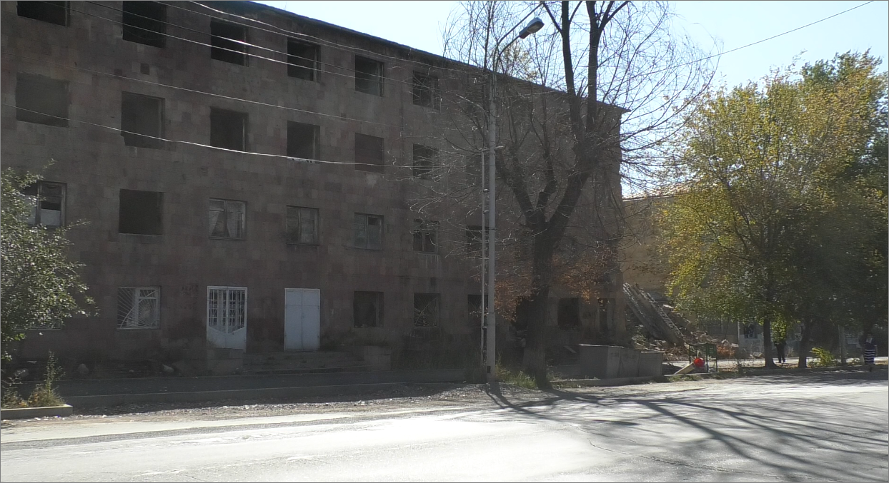 Գյումրեցի 3 տարեց կանանց վտարում են շենքից` առանց բնակության հարցի լուծման