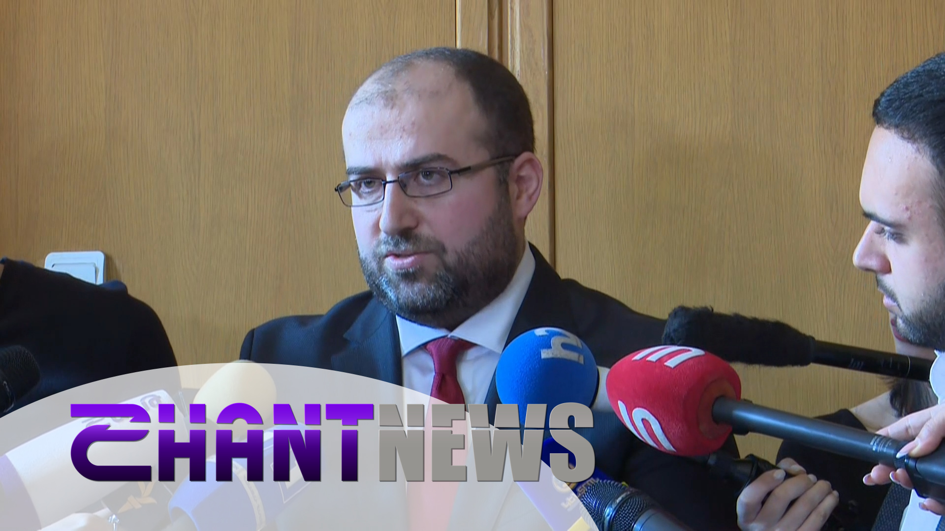 Եթե պարոն Մարուքյանը սիրելիների և թանկագինների պարգևատրման մեխանիզմներ գիտի, կարող է ներկայացնել. Էրիկ Գրիգորյան