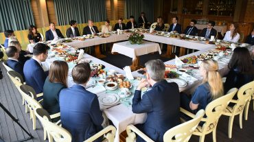 Արմեն Սարգսյանը հանդիպում է ունեցել YPO անդամ գործարարների խմբի հետ