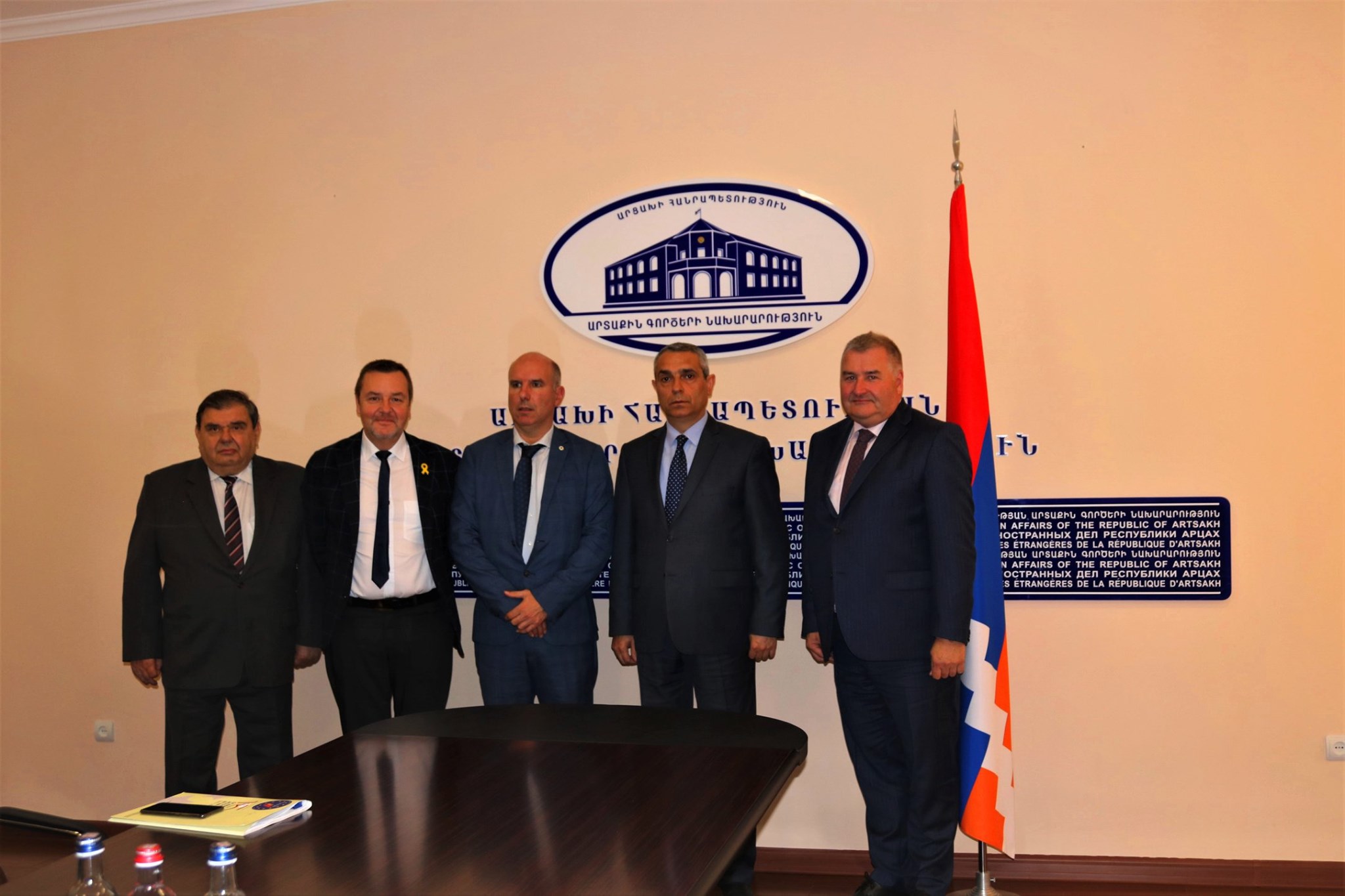 Արցախի ԱԳ նախարարը հանդիպումներ է ունեցել եվրոպացի պաշտոնյաների հետ