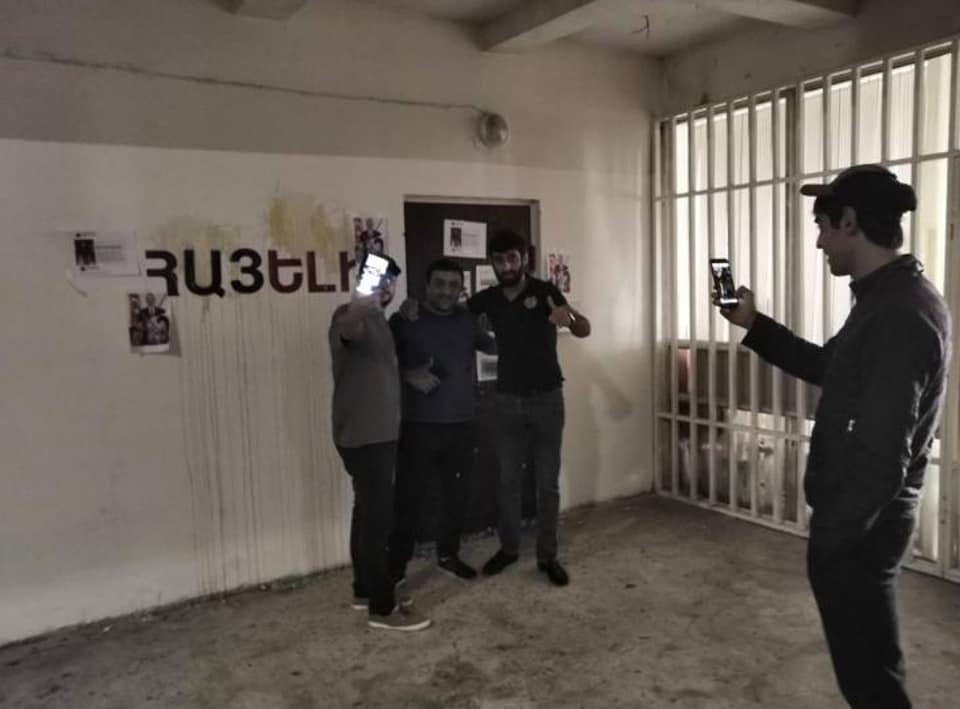 «Հայելի» մամուլի ակումբի մոտ տեղի ունեցած միջադեպի առթիվ քրեական գործ է հարուցվել