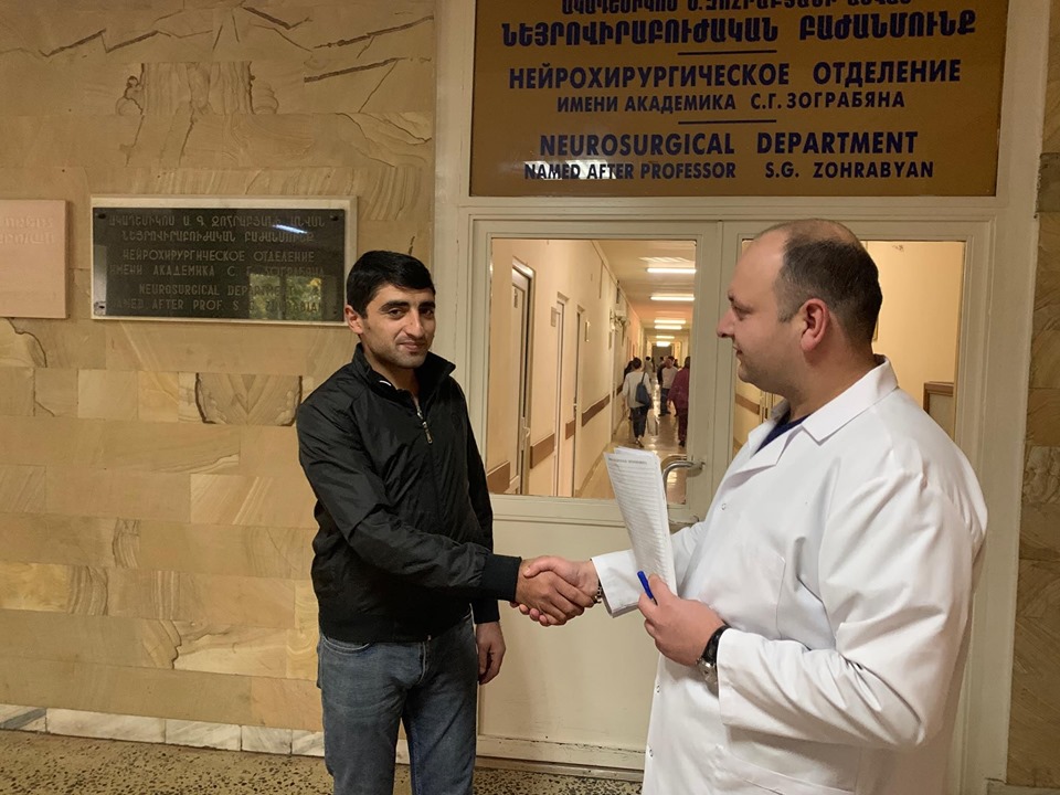 Երևանում նախօրեին վիրավորում ստացած ոստիկանը դուրս է գրվել հիվանդանոցից