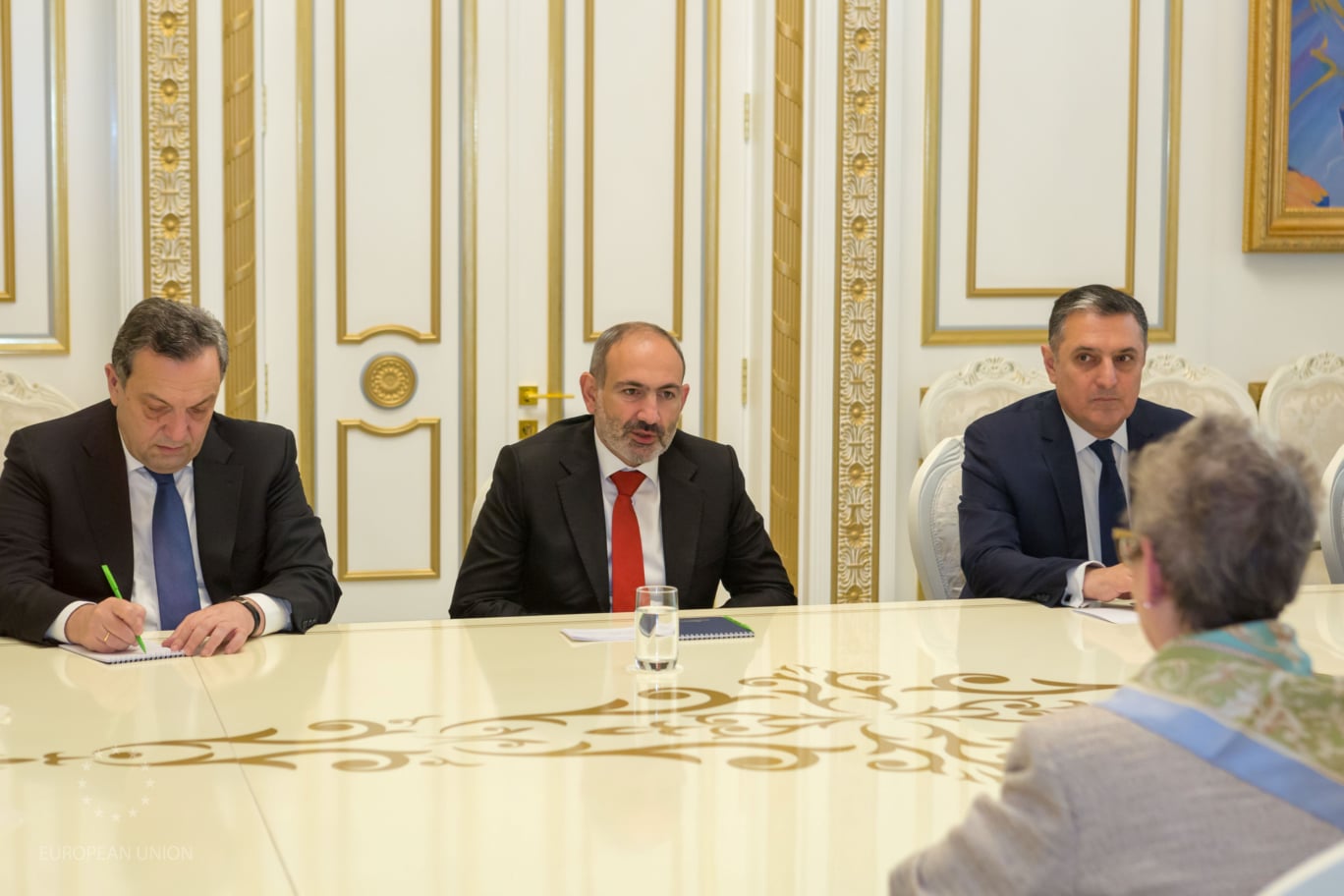 Հայաստանում ԵՄ դեսպանը հանդիպել է Նիկոլ Փաշինյանին