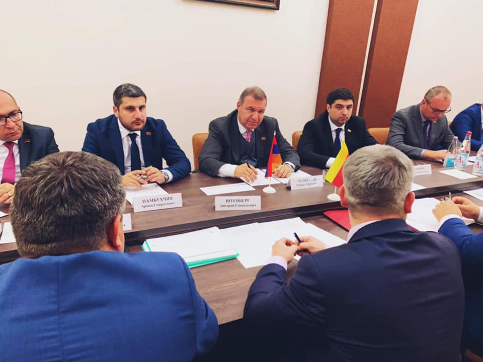 Լարսի խնդրի շուրջ 2 ժամից ավելի բանակցել ենք ՌԴ գործընկերների հետ. Արմեն Փամբուխչյան