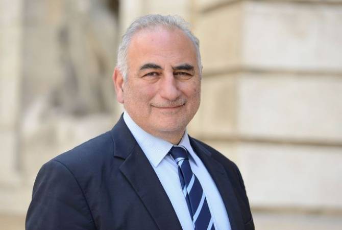 Լիոնի հայազգի նախկին քաղաքապետը ցանկանում է վերադառնալ պաշտոնին