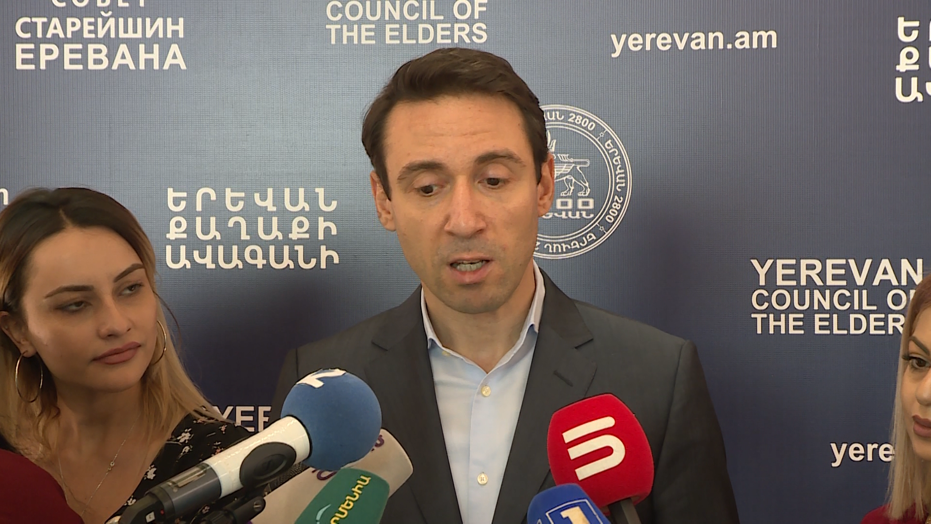 Ամբողջական ի՞նչ նկատի ունեք, կիլոգրամո՞վ. քաղաքապետը կատակեց «Սանիթեք»-ի դեմ ապացույցների մասին խոսելիս