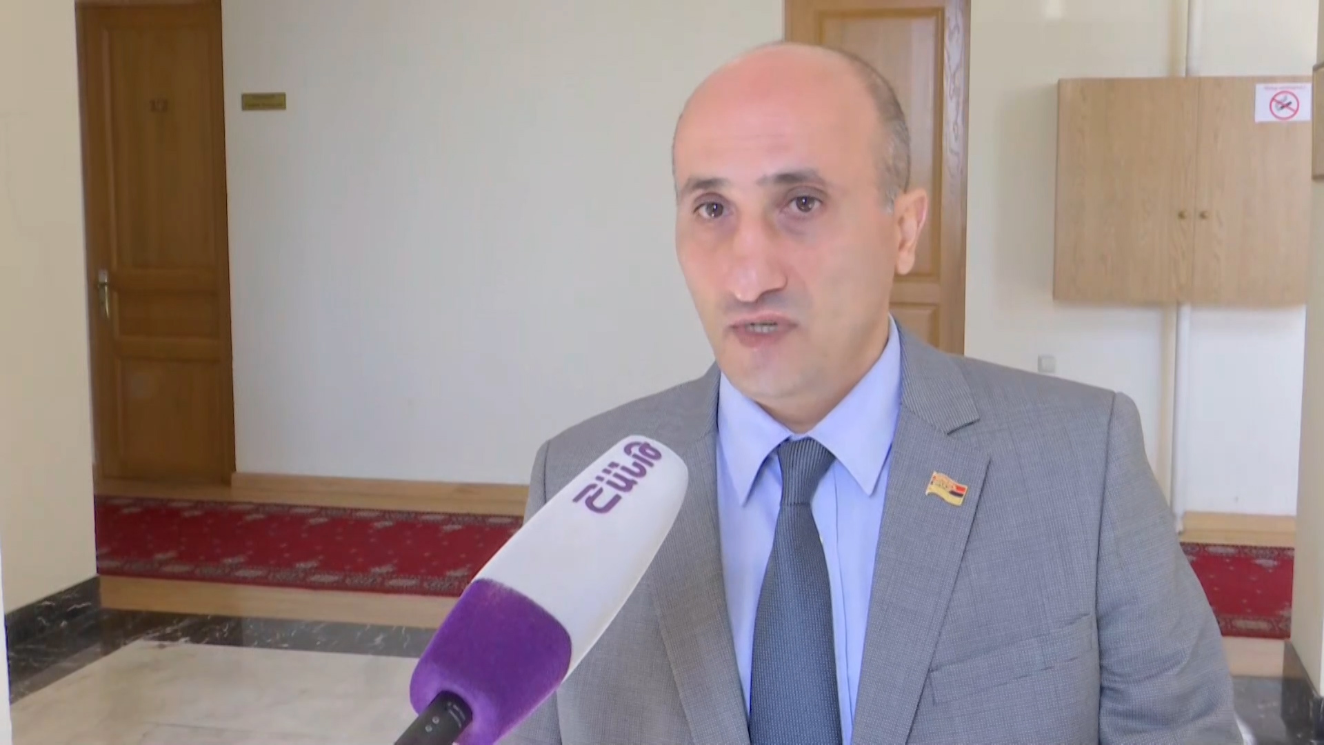 Այդ դեպքում Հրայր Թովմասյանը ընտրվելու էր 6 տարի ժամկետով և ոչ ԱԺ-ի կողմից. Հովակիմյանը մեկնաբանում է ՀՔԾ հաղորդագրությունը