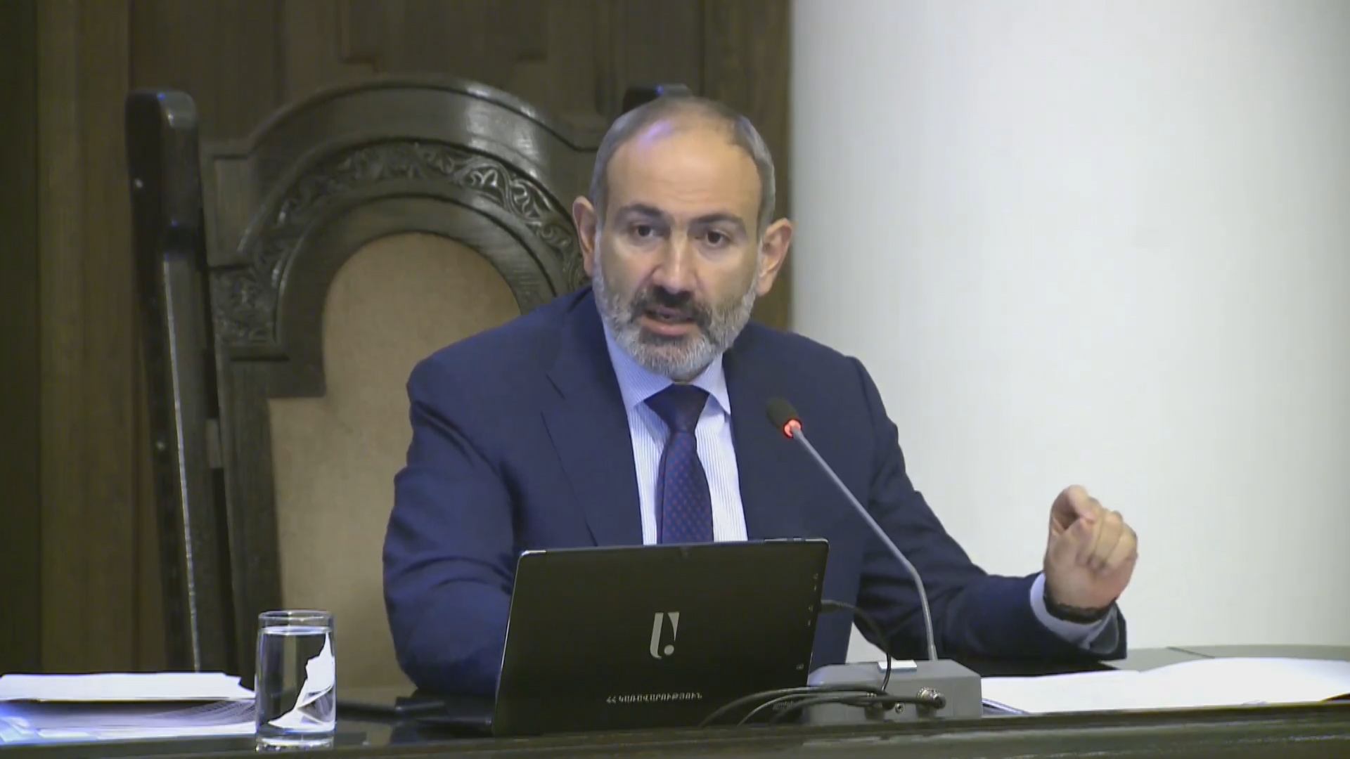 Եթե նայենք գիշերօթիկի տնօրենների ընտանիքների բարեկեցությունը ոնց է դասավորվել, կարող ենք հետաքրքիր հետևություններ անել. վարչապետ