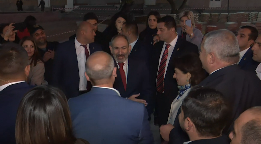 Էս պուրակը վերջապես հանրահավաք անելու համար նորմալ տեղ է, էն ժամանակ էս թմբերի վրա էինք անում. Փաշինյան