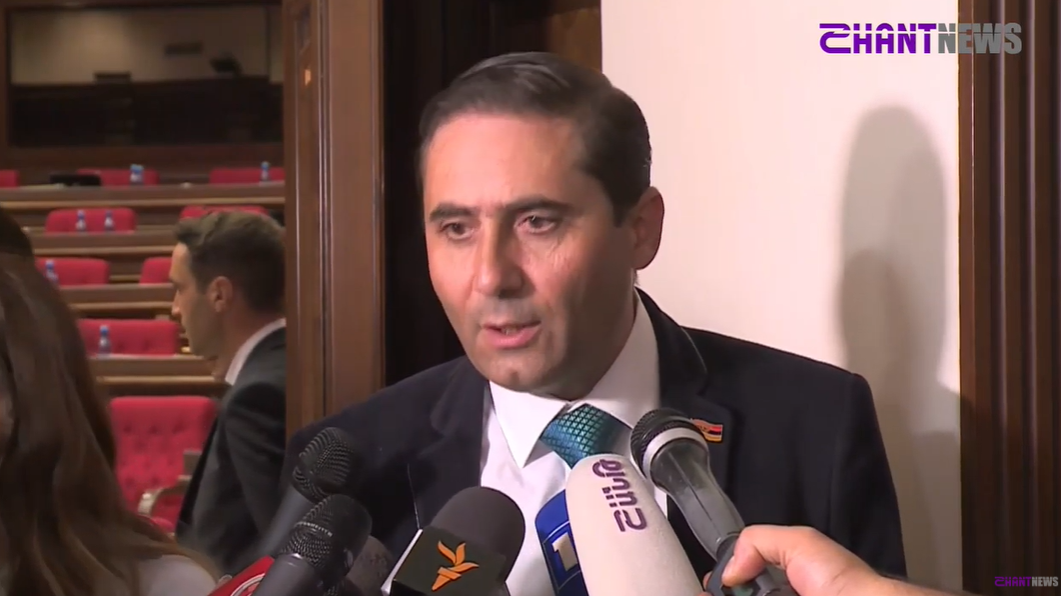 Քննարկում ենք իրավաբանների հետ. Աբովյանը՝ Հրայր Թովմասյանի լիազորությունները դադարեցնելու վերաբերյալ գործընթացի մասին