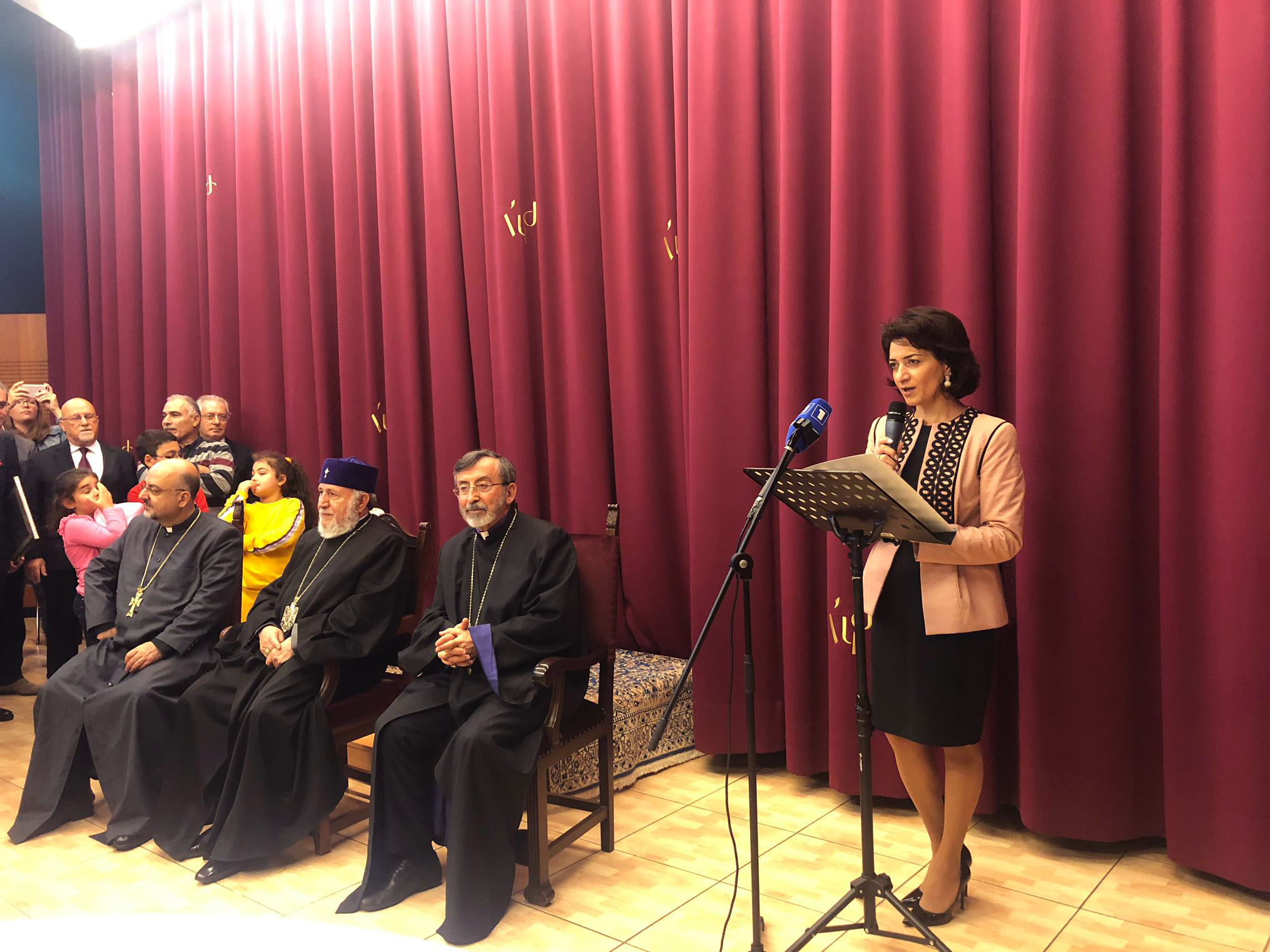 Աննա Հակոբյանը ելույթ է ունեցել Հայ առաքելական եկեղեցու Ժնևի Սուրբ Հակոբ եկեղեցու 50-ամյակի կապակցությամբ