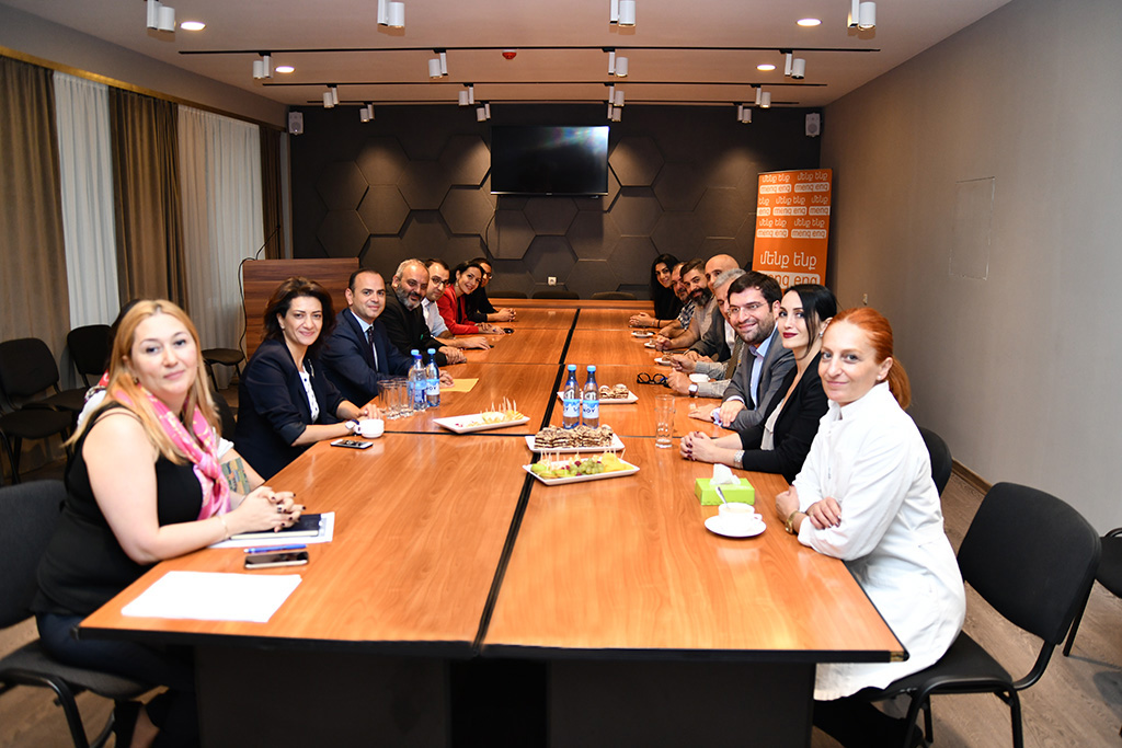 Կայացել է «City of smile/Ժպիտների քաղաք»-ի հոգաբարձուների խորհրդի նիստը