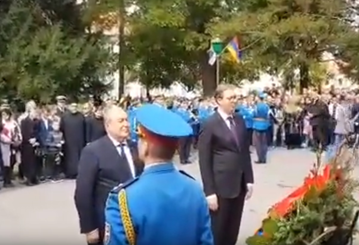 Նախագահը հարգանքի տուրք է մատուցել 1988թ. Հայաստանին օգնության շտապող և զոհված օդաչուների հիշատակին