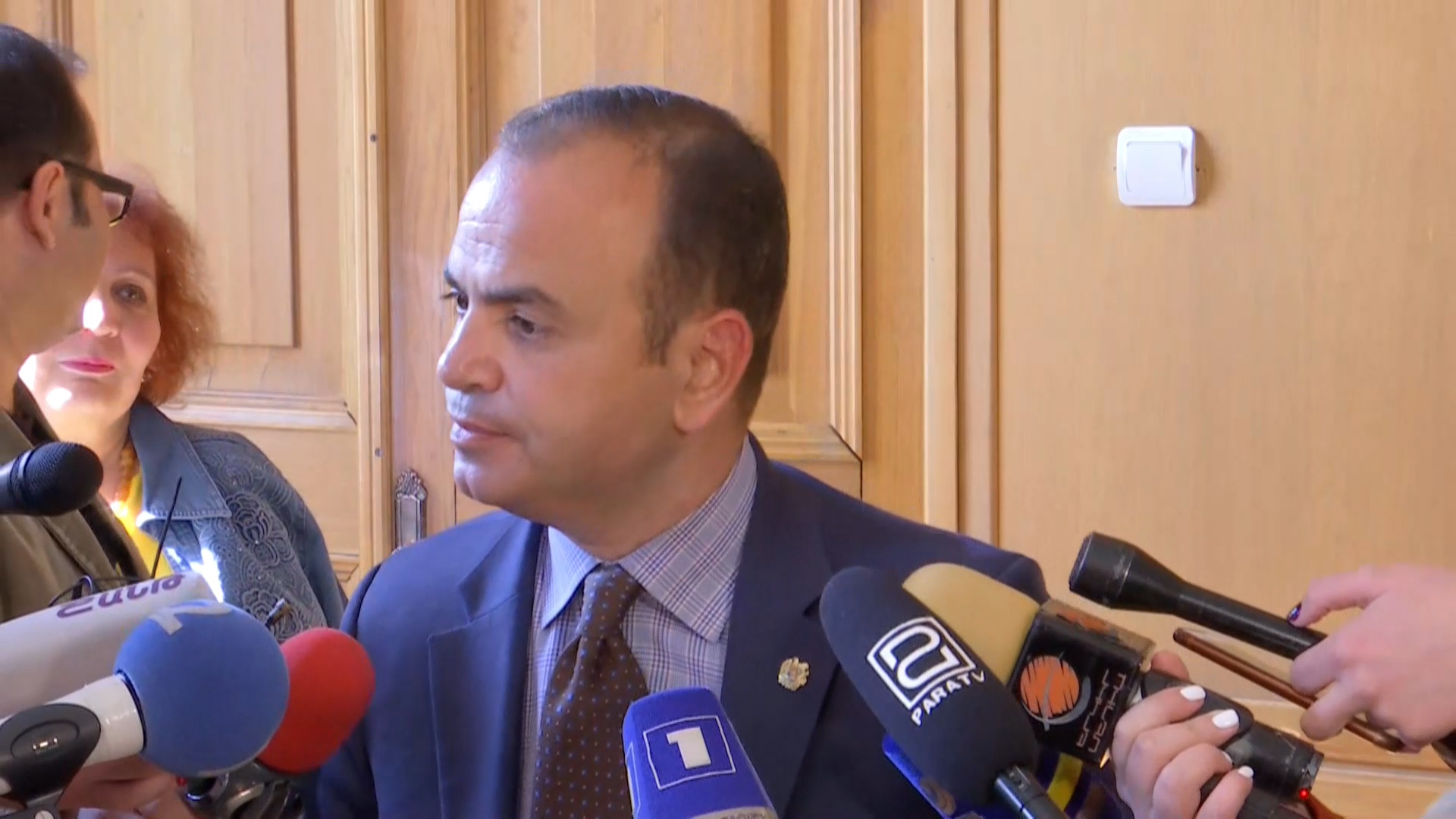 900 մլն դոլարանոց բյուջե ունեի, այստեղ պայքարում եմ 1,5 միլիոնանոց բյուջեի համար. Զարեհ Սինանյան