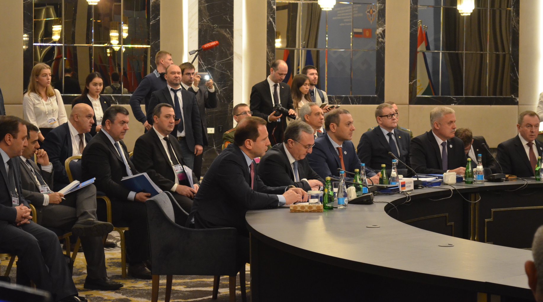 Բիշքեկում Հայաստանի ՊՆ, ԱԳՆ ղեկավարների, ԱԱԽ քարտուղարի մասնակցությամբ նիստ է մեկնարկել