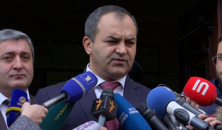 Ամեն փախնող իր հնարավորությունների գյորա է փախնում. Արթուր Դավթյան