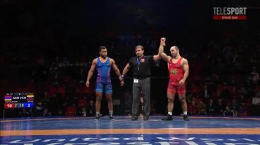Արսեն Ջուլֆալակյանը հաղթել է վենեսուելացի ըմբիշին և սպասում է Ռոման Վլասովի հետ գոտեմարտին