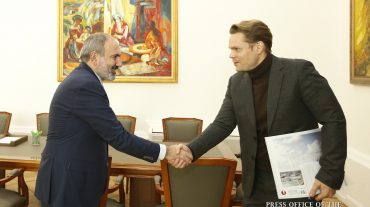 Վարչապետը Նիկոլա Ազնավուրի հետ քննարկել է Երևանում «Ազնավուր» կենտրոնի ստեղծման ընթացքը
