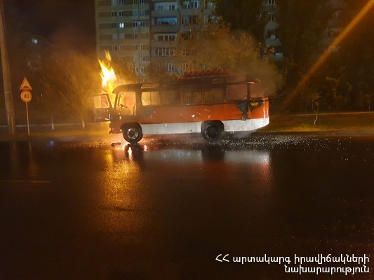Դավթաշենում ավտոբուս է այրվել