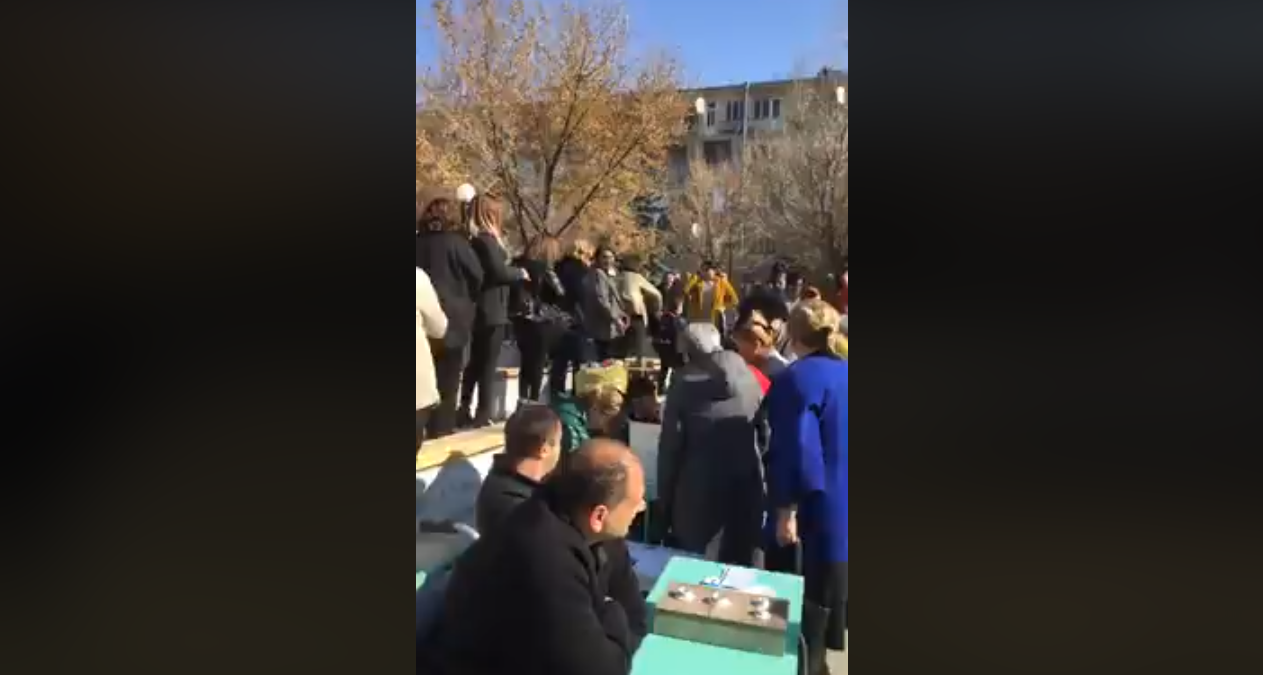 Կտորե տոպրակներ և լեդ լամպեր՝ Թալինի բնակիչներին