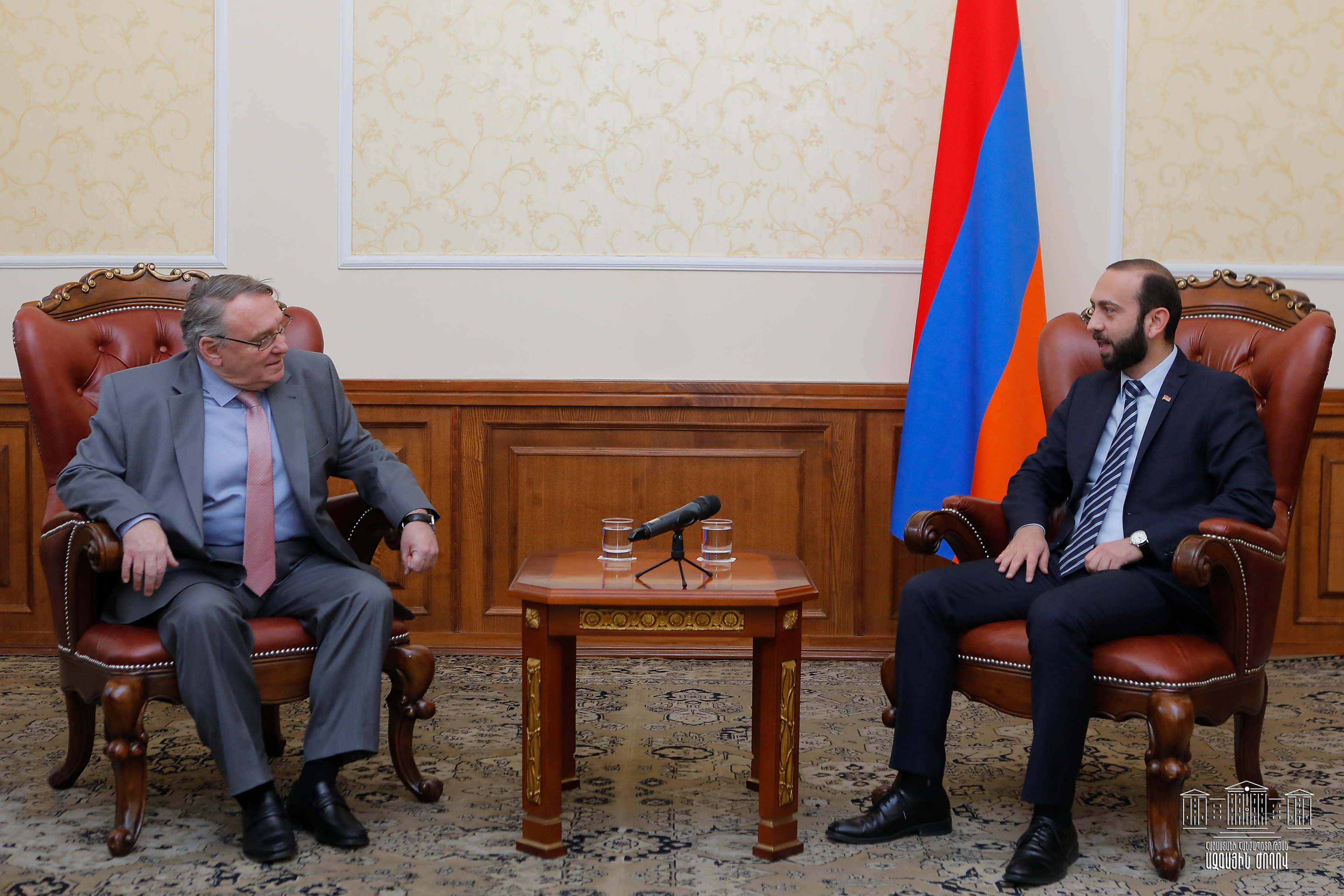 Չեխիան սատարում է Հայաստանում ընթացող ժողովրդավարական բարեփոխումներին․ Պետր Միկիսկա