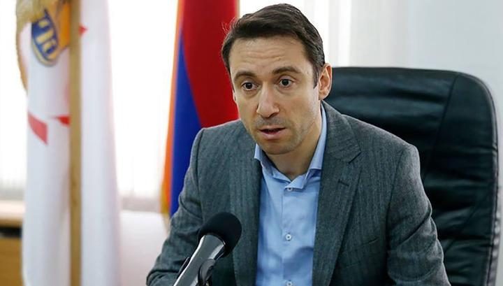 Քաղաքապետը հրապարակել է փաստաթղթերի պատճենները