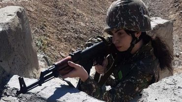 ԶՈւ-ում անցկացվել է հրաձգության մրցույթ կին զինծառայողների մասնակցությամբ