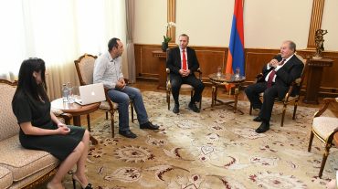 Նախագահն ընդունել է ՊՆ ռազմարդյունաբերության պետական կոմիտեի նախագահին և Chessify ընկերության տնօրենին