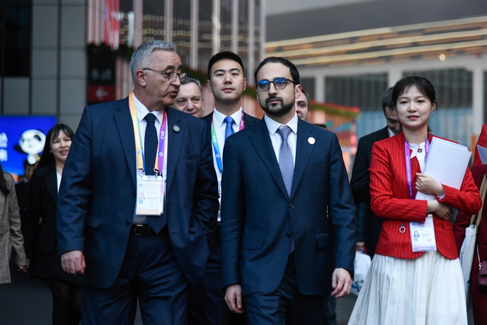 Ավինյանը Շանհայում մասնակցել է միջազգային ներմուծման 2-րդ ցուցահանդեսի բացմանը