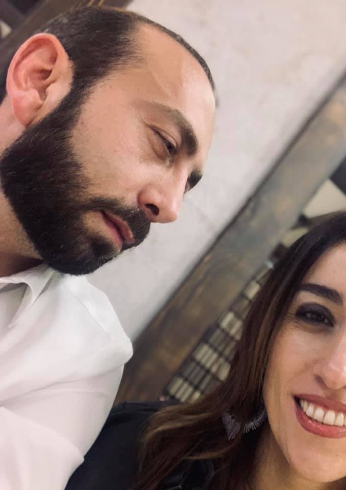 Հայացք մը․ Արարատ Միրզոյանը կնոջ հետ՝ Շուշիում