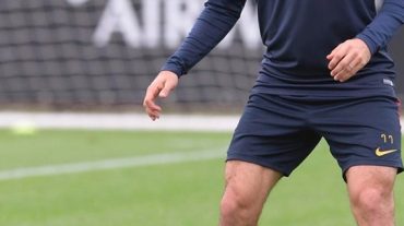 Մխիթարյանը վերադառնում է
