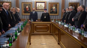 Ազգային ժողովի նախագահն այցելել է Մայր Աթոռ Սուրբ Էջմիածին