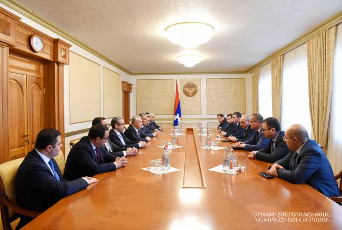 Բակո Սահակյանը և Արթուր Ջավադյանը քննարկել են բանկային ոլորտում համագործակցության հարցեր