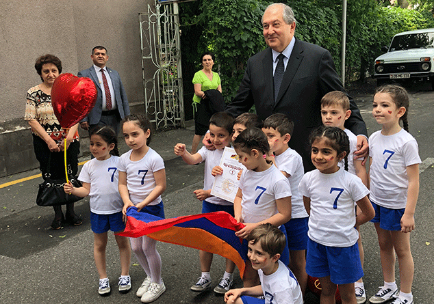 Այսօր Երեխաների համաշխարհային օրն է․ նախագահի ուղերձը՝ երեխաներին