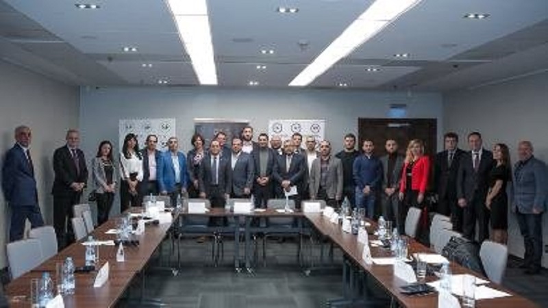 Ուկրաինայի հայ գործարարները Զարեհ Սինանյանի հետ հանդիպմանը կարևորել են հայկական ազգային բրենդի ստեղծումը