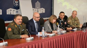 Լին Թրեյսին այցելել է Պաշտպանական ազգային հետազոտական համալսարան