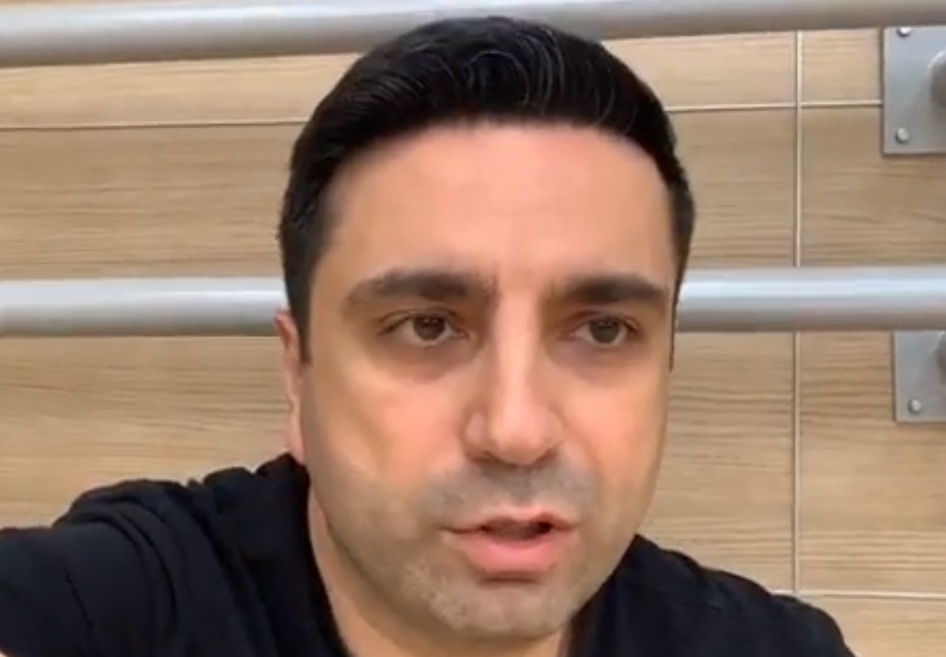 Քաղաքացին պետք է կարողանա գնել, ասենք, DUXOV պետհամարանիշ. Ալեն Սիմոնյանի նոր նախաձեռնությունը