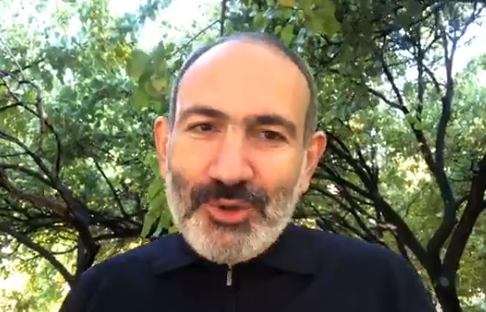 Աննան առանց ինձ անգամ ոտք չի դրել պետական ինքնաթիռ. Փաշինյանը՝ կեղծ լուրերի մասին