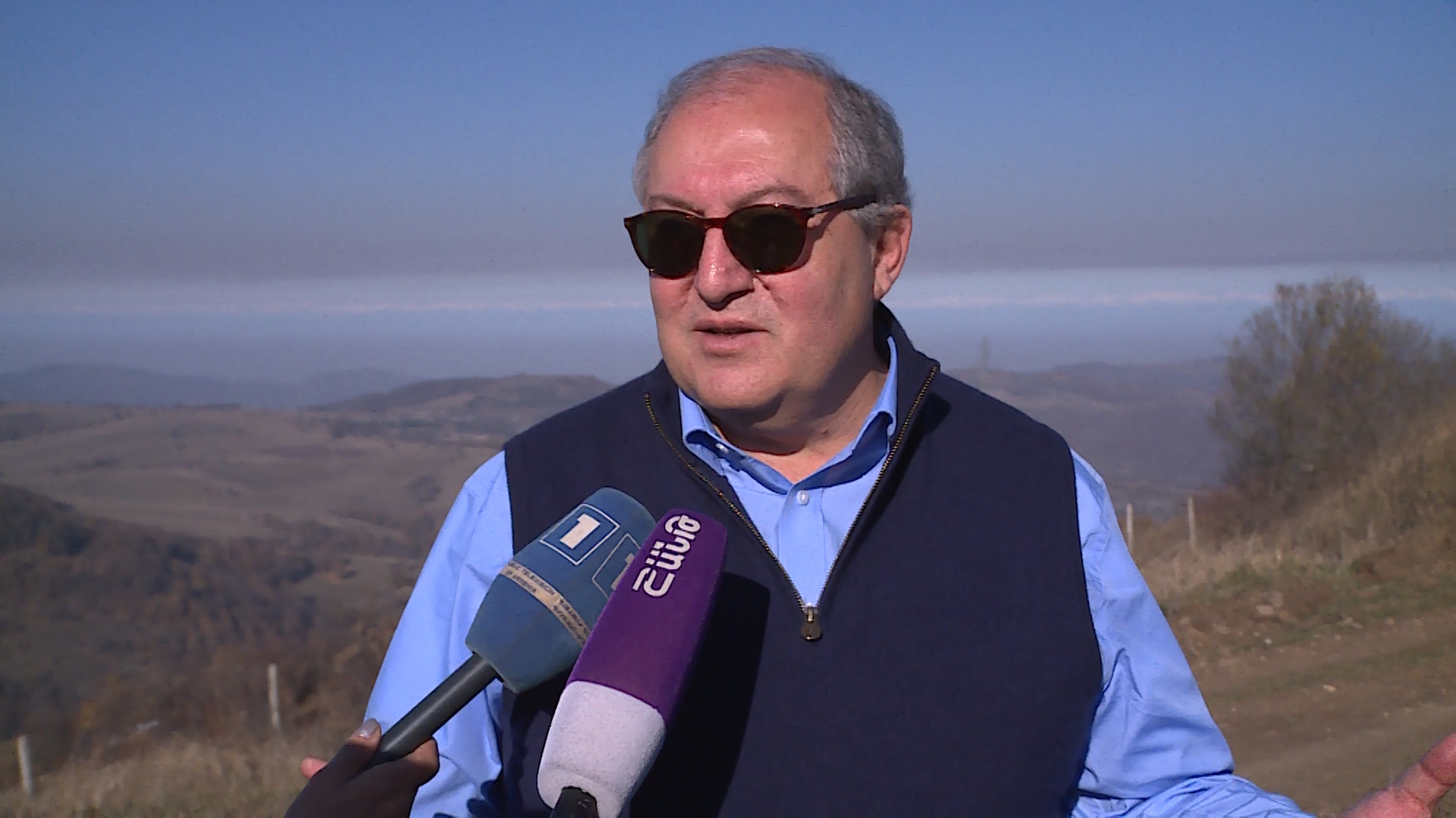 Անգլիացի այգեպանները, երբ առաջին անգամ տեսան, որ հոն եմ ուտում, վախեցան, թե կթունավորվեմ. Արմեն Սարգսյան