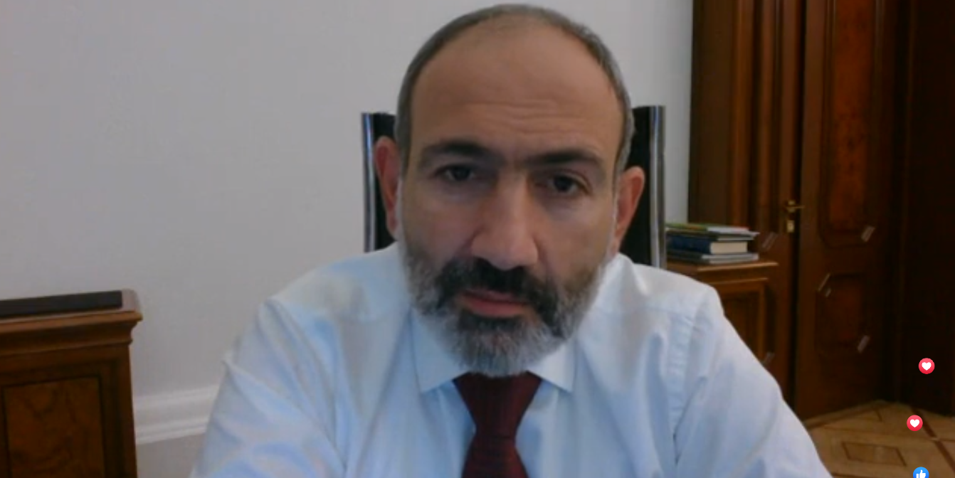 Փաշինյանը զրուցել է Հայոց եկեղեցու պատմություն առարկայի մասին