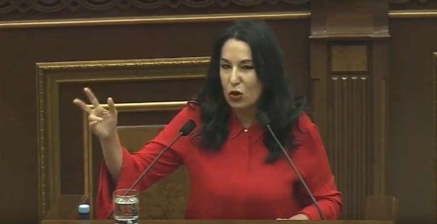 Հրայր Թովմասյանը՝ Ջորդանո Բրունո. ի՞նչ կլիներ, ըստ Զոհրաբյանի, եթե այրեին ՍԴ անդամներին
