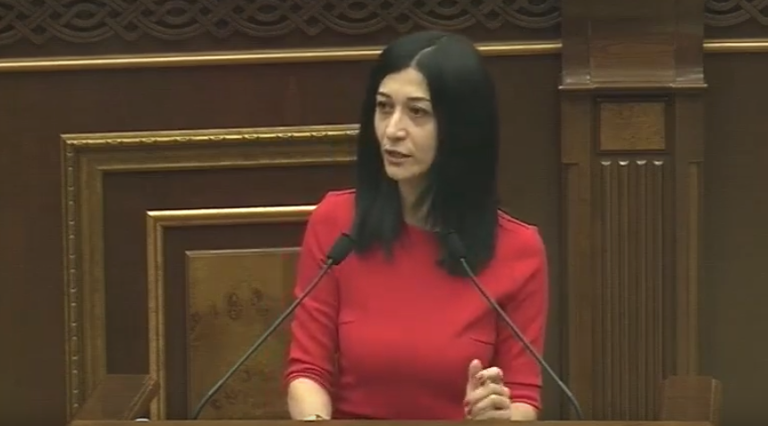 Դուք չեք սիրի մեր երեքշաբթիները․ Արփի Դավոյանը՝ Արման Աբովյանին