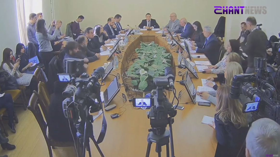 ԱԺ-ում քննարկվում են կրթության մասին օրենքի նախագծերը