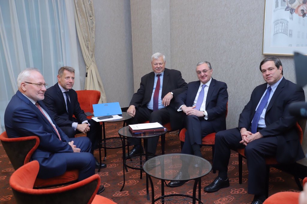 Բրատիսլավայում մեկնարկել է Զոհրաբ Մնացականյանի հանդիպումը ԵԱՀԿ ՄԽ համանախագահների հետ