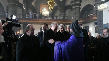 Նախագահը Գյումրիում հարգանքի տուրք է մատուցել 1988թ. երկրաշարժի զոհերի հիշատակին