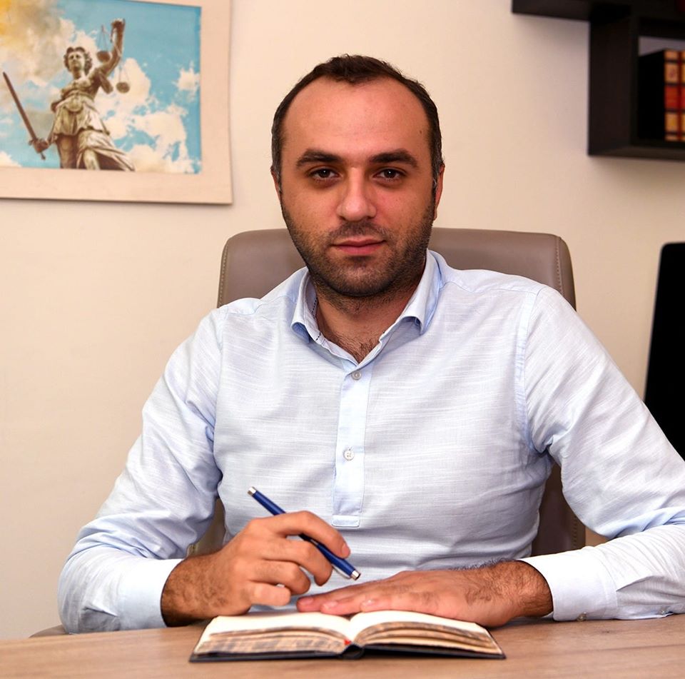 Պատրաստվում եմ դիմում ներկայացնել Հրաչյա Հակոբյանի կողմից արված «Պետք է բոլոր ծխողները դառնան վտարանդի» արտահայտությունը քննելու հիմքով. Ռ.Հայրապետյան