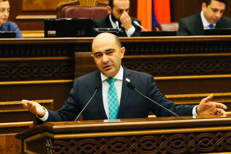 Իշխանական պատգամավորները կառավարության ճնշման արդյունքում դեմ քվեարկեցին այս կարևոր նախագծին. Մարուքյան